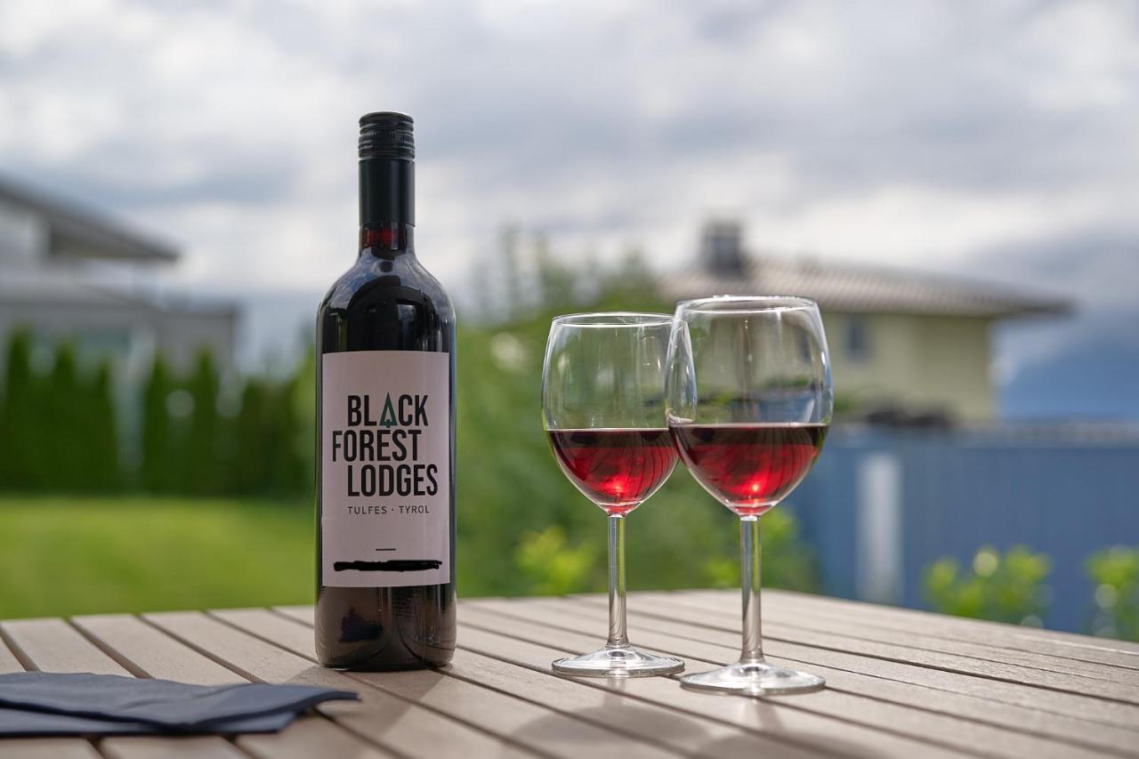 Black Forest Lodges - Gehobene Ferienwohnungen Mit Privatsaunas Tulfes Exteriör bild